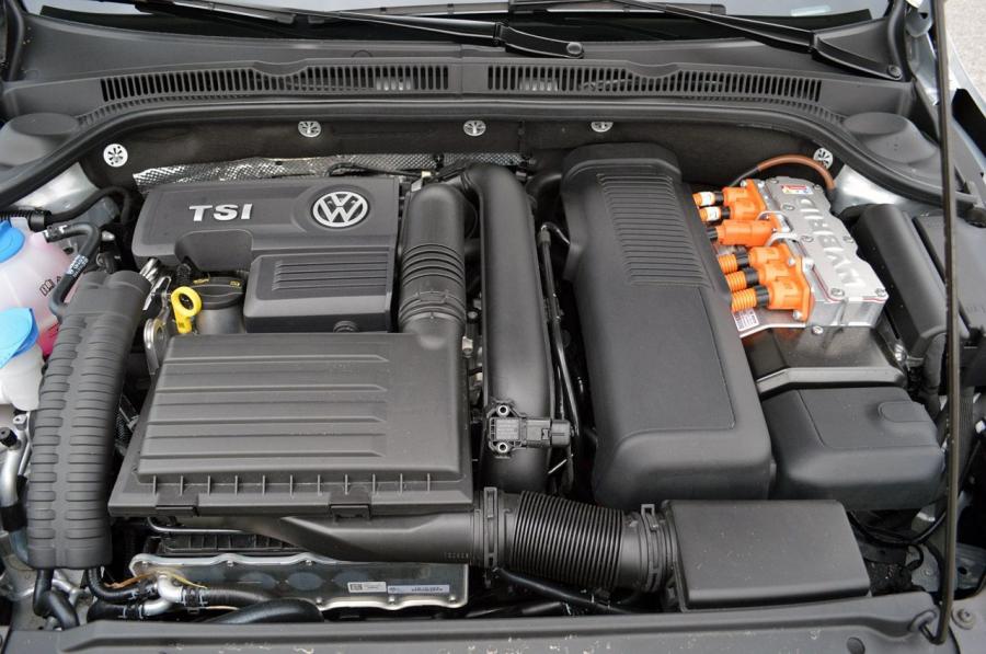  Volkswagen Jetta Hybrid 2012 года  (фото 126 из 133)